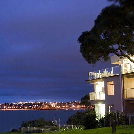 Vr Takapuna Auckland Dış mekan fotoğraf Apartments overlooking the bay