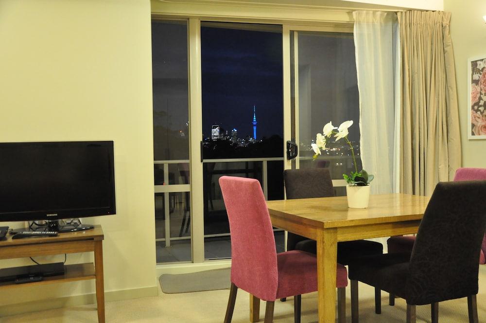 Vr Takapuna Auckland Dış mekan fotoğraf A typical condominium interior