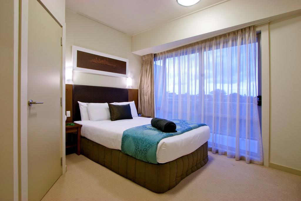 Vr Takapuna Auckland Dış mekan fotoğraf A bedroom at the Mantra on Lakeview