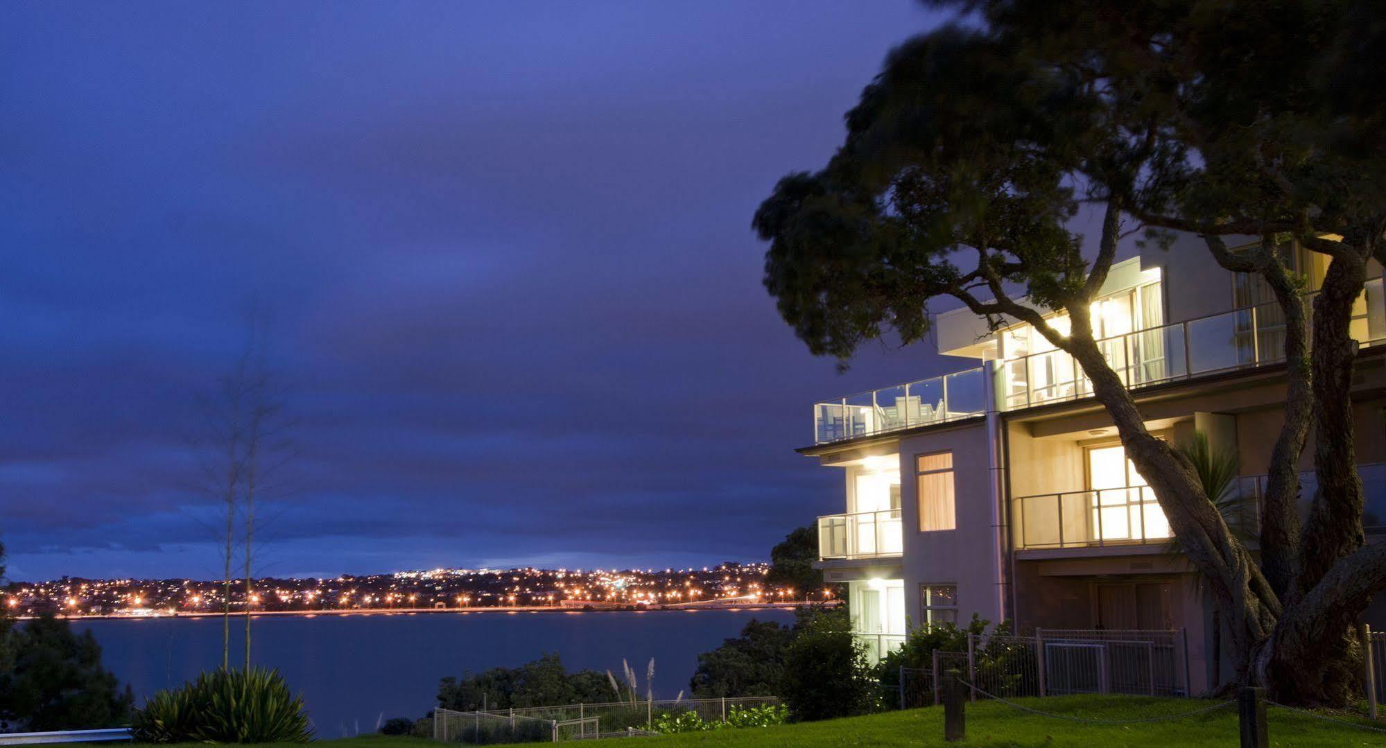 Vr Takapuna Auckland Dış mekan fotoğraf Apartments overlooking the bay